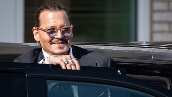 realkarlbeattie's tweet image. What ever happens at the end of this trial, we have all seen that #johnnydepp is innocent &amp;amp; has endured a cruel relationship. He has won, he can walk with his head held high knowing he is free of guilt. We all knew that anyway. #JusticeForJohhnyDepp #JohnnyDeppIsInnocent