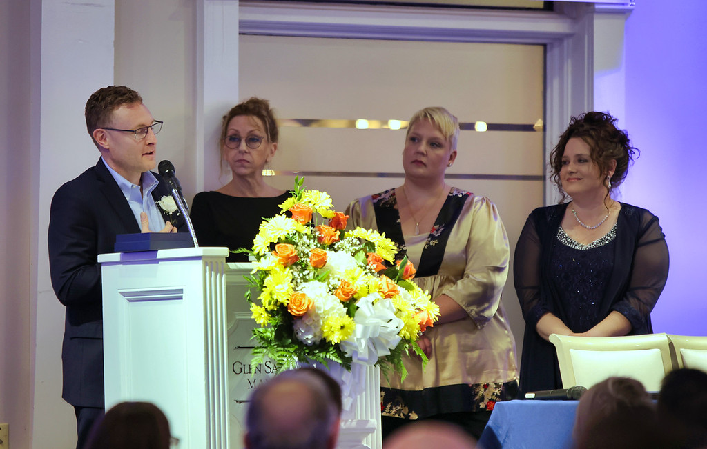 HillandMarkes's tweet photo. Last week we were honored by the Montgomery County Office for Aging, Inc. with the Rao Family Philanthropic Award.  Giving back to our community is deeply important to us and remains a core pillar of our company. 

See some pictures from the event 👉: https://t.co/ZZLoNh3URW https://t.co/D2H9Vri9gv