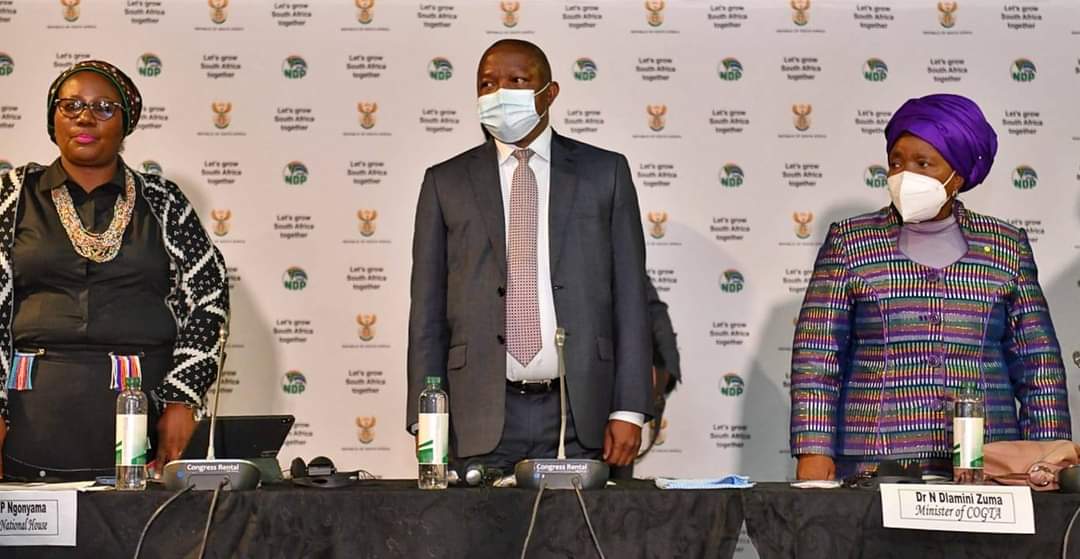 GCIS_Ekurhuleni's tweet photo. Address by Deputy President David Mabuza the Chairperson of the Inter-Ministerial Committee on Land Reform and agriculture at Communal Land Administration and Tenure Summit,
#communallandsummit #landsummit
Link: 🔗https://t.co/DCSnzxkxQB
@GCISGauteng @City_Ekurhuleni https://t.co/5O8rK3JD7x