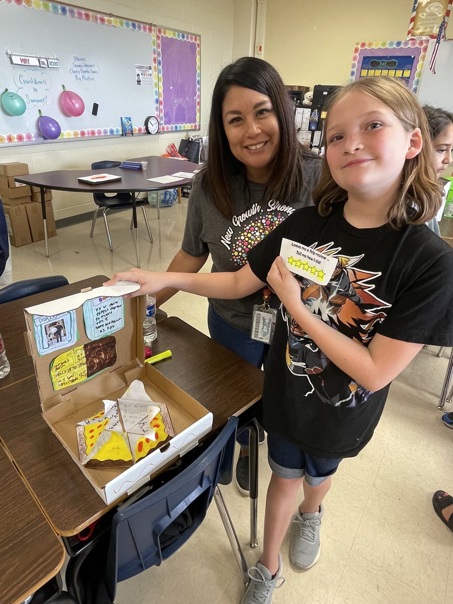 JessMMarrufo's tweet photo. Students had fun creating their pizza box author study and presenting to 3rd grade! #RootedAtOtt @PrincipalBueno @NISDOtt @JessicaQRod @mel_longoria19 @mister_salazar5 https://t.co/FNDDXC5fCU