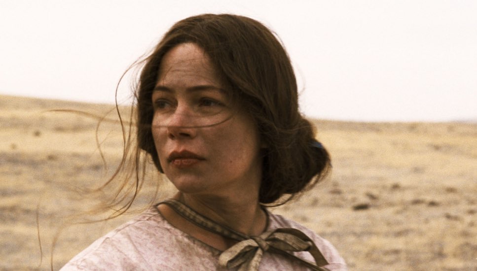 welovecinemafr's tweet photo. Après #WendyEtLucy, #LaDernièrePiste (proposé en début de @Quinzaine) et #CertainesFemmes, Kelly Reichardt retrouve une 4ème fois son actrice fétiche, Michelle Williams, dans #ShowingUp, en compétition aujourd’hui à #Cannes2022.
Sacré binôme ! https://t.co/of8zIGDjjx