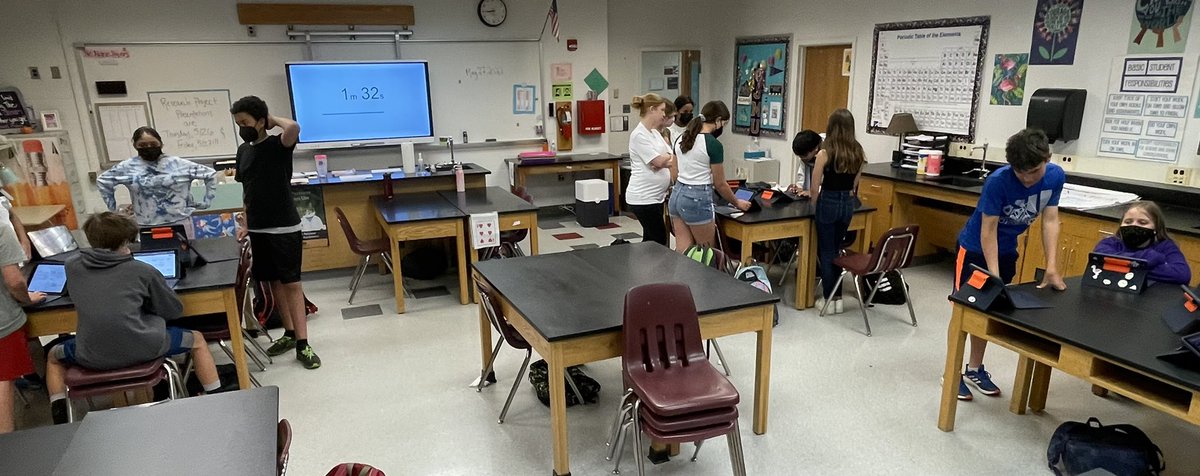 Listening to small group presentations on science topics of student interest complete with peer feedback. This was the perfect way to roll into the weekend. So fun! <a target='_blank' href='http://twitter.com/SwansonAdmirals'>@SwansonAdmirals</a> <a target='_blank' href='https://t.co/C26Qw5KPdz'>https://t.co/C26Qw5KPdz</a>