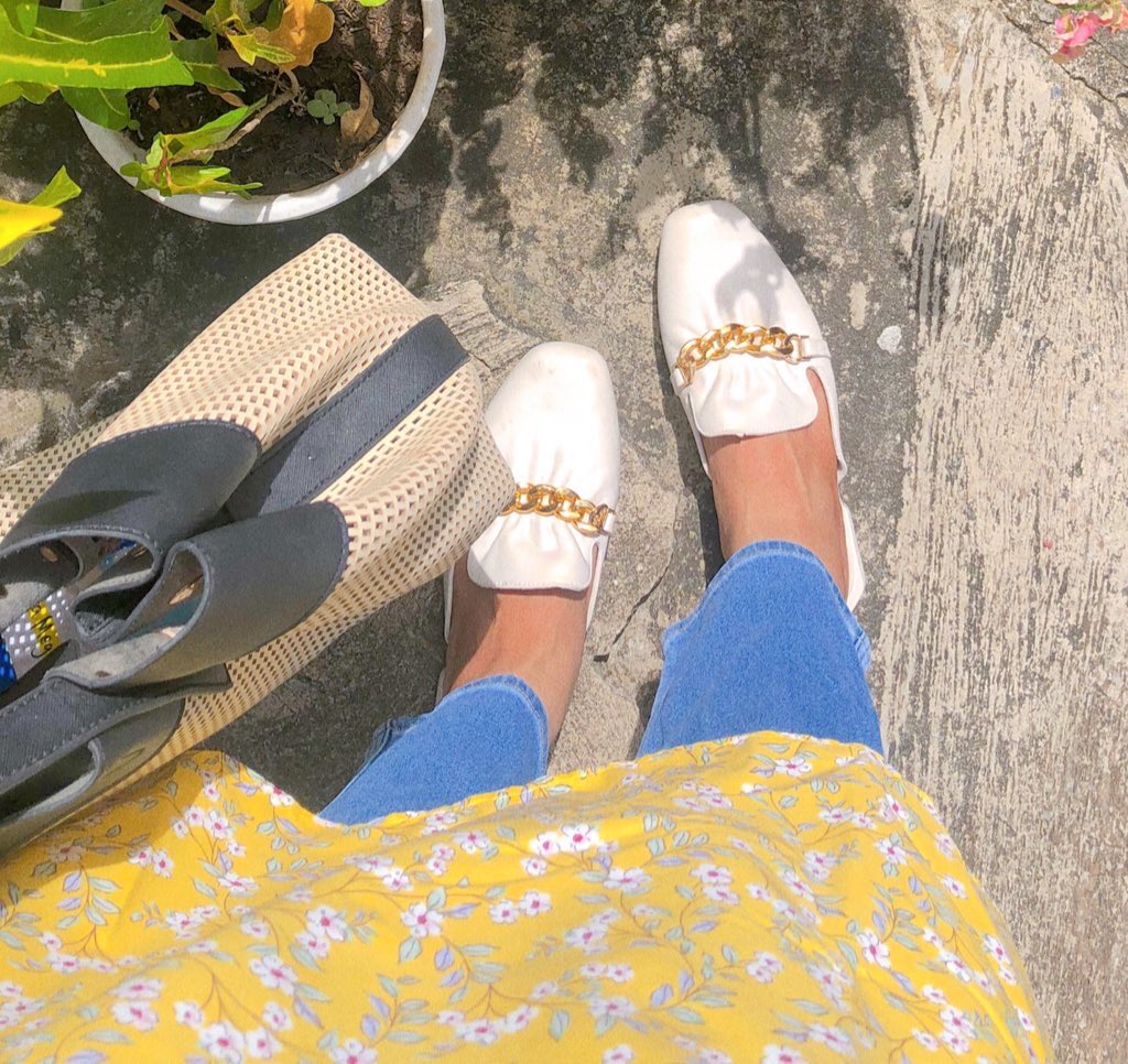 mgiswandhani's tweet photo. chain mules sandals 🌟
ada hak nya sedikit tapi nyaman banget di pakai 
ini sendal karet lho klo hujan2 aman laaah 

beli dimana? 👇🏻

https://t.co/PXcbCtQ7sS https://t.co/agyyeTDrR0