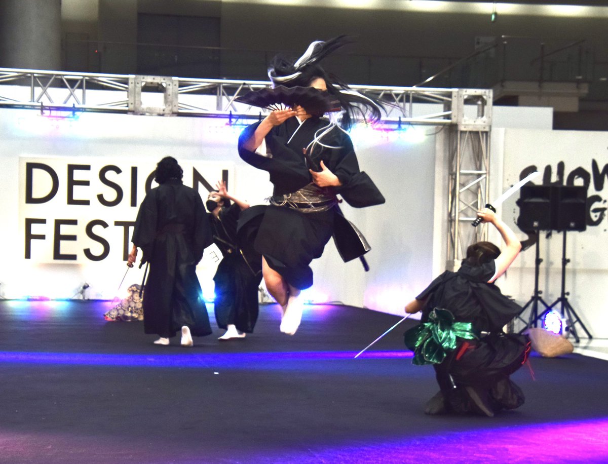 maria24249584's tweet photo. #デザフェス55 ！④

おい〜っすってなってたり
跳ねてみたりする、一応侍。
大丈夫そぅ？笑

カメラマンの皆様
@norinoring さん
ありがとうございます🙏✨

 #edge_b #しらぬい抜刀隊 #剣舞会エッジ #着物 #侍 https://t.co/XPOOIApVG1