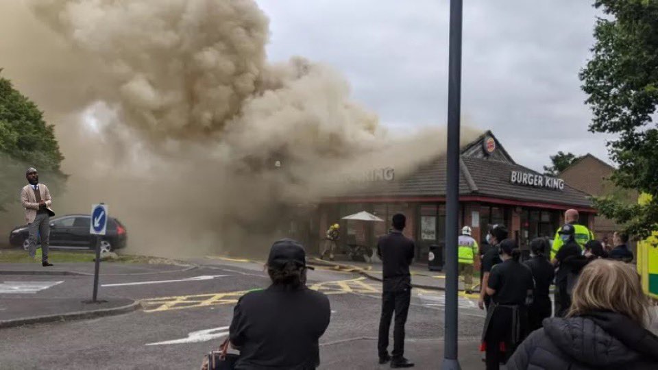 Read into it what you will, but Sol Campbell was in Swindon the day Burger King burned down #stfc <a href="/Official_STFC/">Swindon Town Football Club</a>