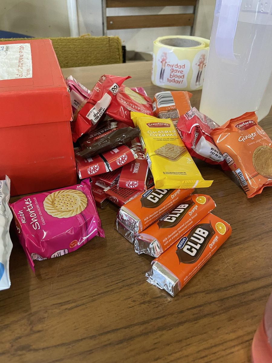 annalisalees's tweet photo. Thanks to the Gresley Old Hall team once again for being so kind and providing great snacks 👌🏻 @GiveBloodNHS https://t.co/gJh5a7Kln2