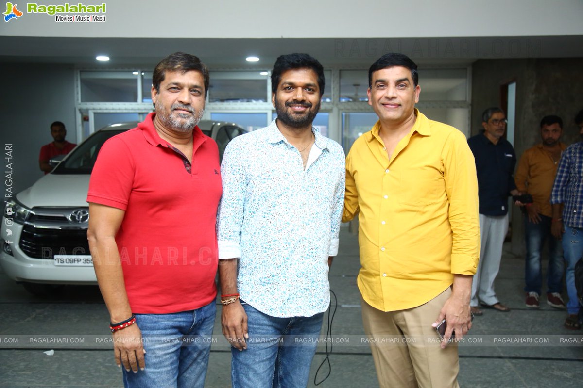 rajeshreddyega's tweet photo. A few Clicks of Blockbuster #F3Team celebrating the Super Success of the movie! π₯³β¨
#F3TripleBlockbuster π₯
@VenkyMama @IAmVarunTej @AnilRavipudi @tamannaahspeaks @Mehreenpirzada @SVC_official @adityamusic https://t.co/IEenplA0jI