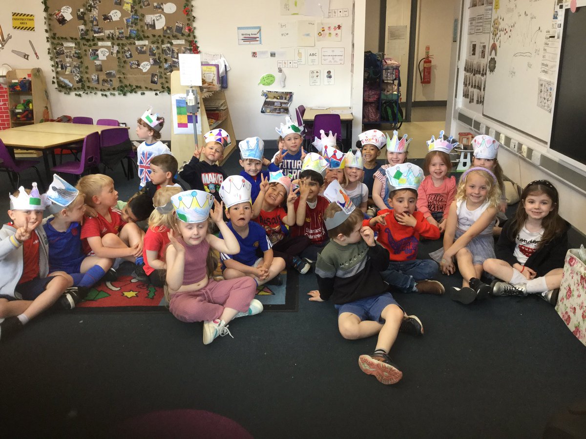 AHMrsMoore's tweet photo. Ready for our Jubilee party! #princeandprincesses @AcreHall https://t.co/wGmXNh9IAS
