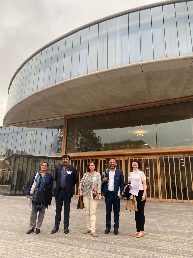 MinisterEduGos's tweet photo. #Sindh's Minister for #Education and Culture addressed the global public policy makers at @UniofOxford in a Panel on"The Politics of Service Delivery:The case of Case of Education" along with Global Director for Education @WorldBank &amp; an official from President office of Kenya. https://t.co/rXHI2pSU4W