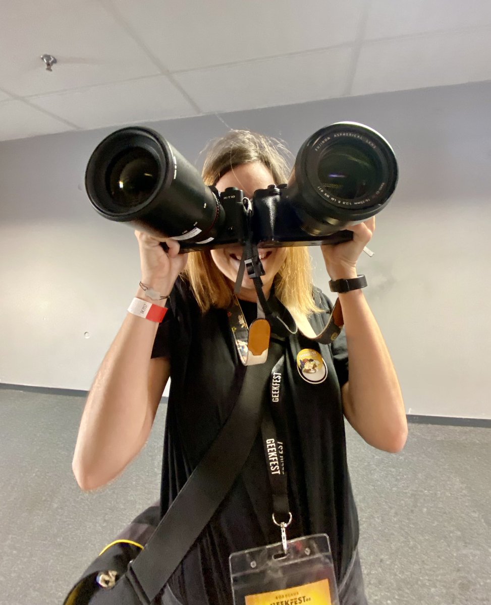 AssoMandora's tweet photo. Avez-vous aperçu Pauline, notre photographe de choc ? 😏 📸 #TeamComm https://t.co/k7VOOxUhlu