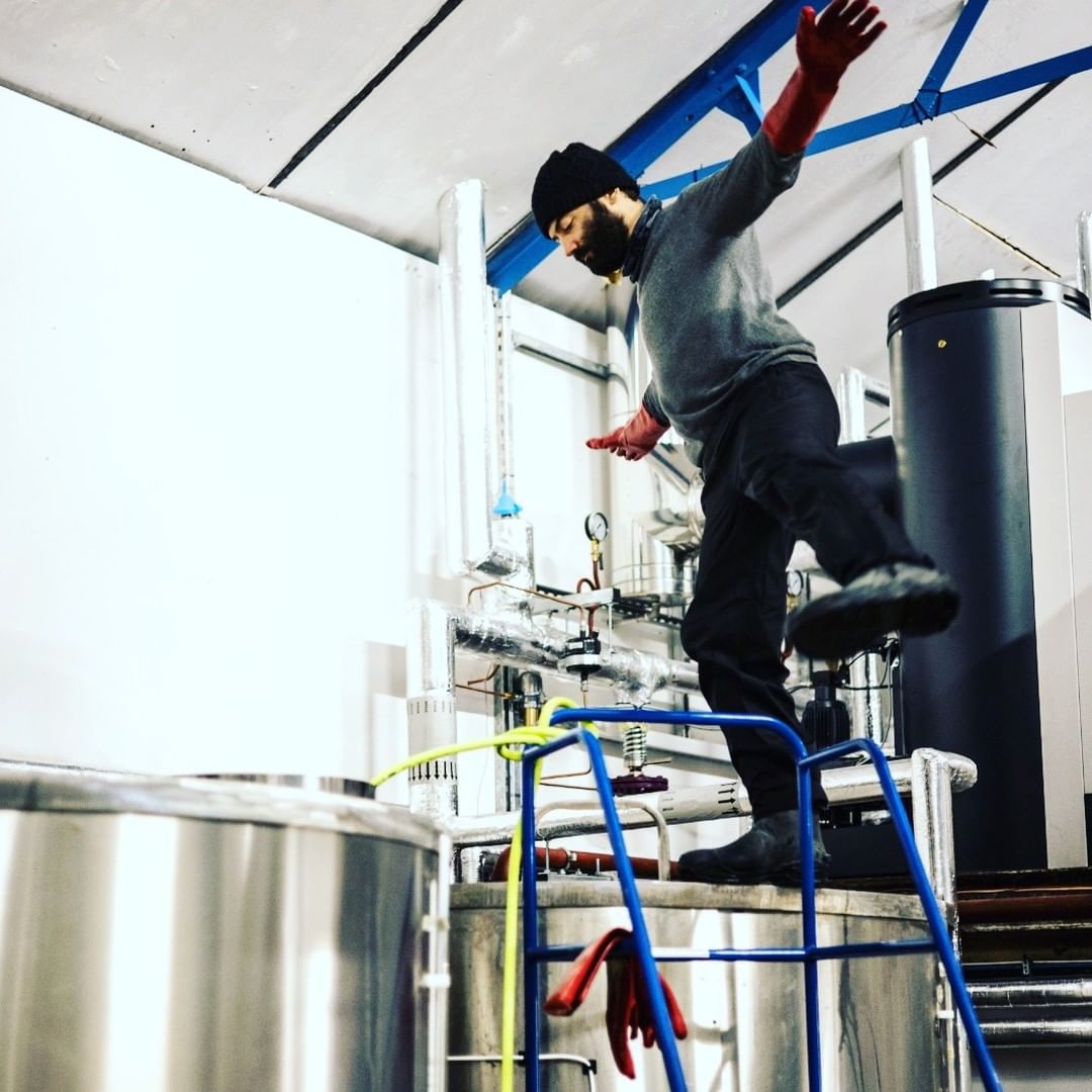 jawbonebrewing's tweet photo. What a gorgeous day! Ben is hard at work scrubbing the brewhouse before opening the taproom this evening. See you at 5pm! #weekendbeers #circusanimal #twickenhamriverside https://t.co/SnMozAgWM8