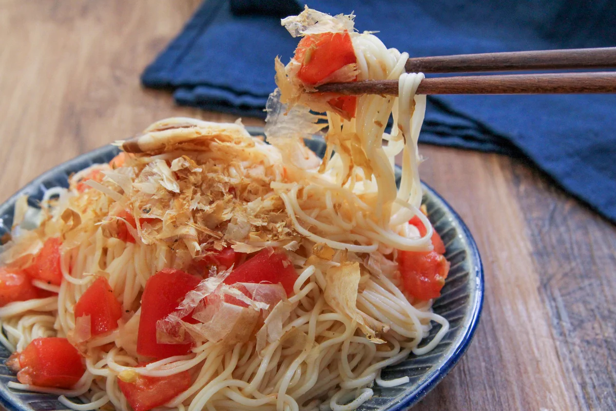 食欲が無いときでもさらさらいけちゃう？！トマトなどを使った「素麺」レシピ！