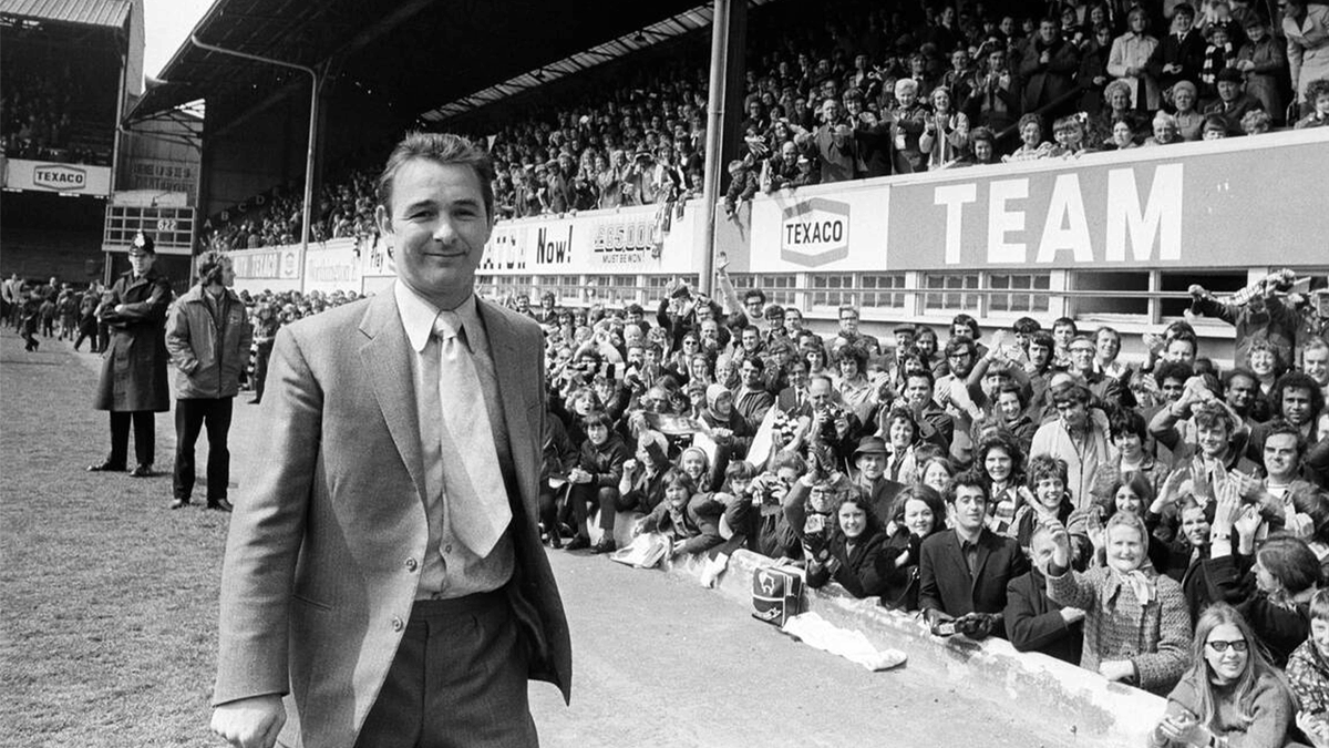 dcfcofficial's tweet photo. The legendary 𝙱𝚛𝚒𝚊𝚗 𝙲𝚕𝚘𝚞𝚐𝚑 era began #OnThisDay in 1967! 🖤🤍

The man who led us to the First Division title 50 years ago! 🤩🐏

#DCFC https://t.co/461erykpZk