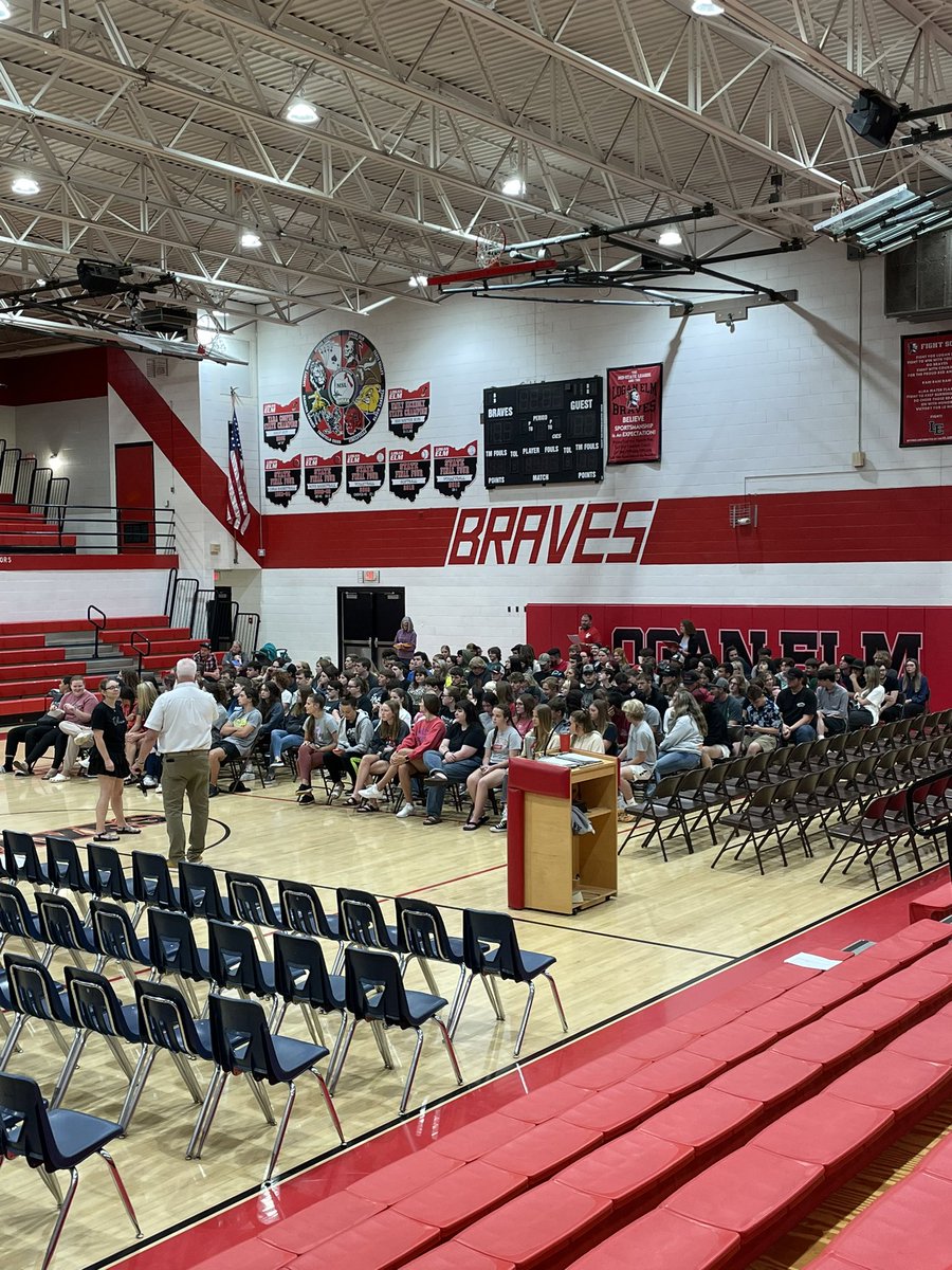 loganelmschools's tweet photo. Happening now…Class of 2022 graduation practice! https://t.co/J2wtHyEvvo