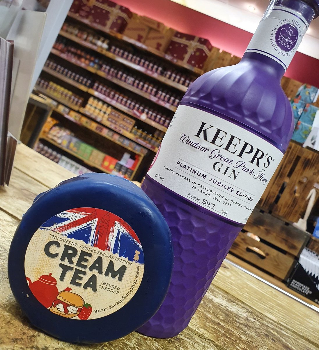 Hillstreetshop's tweet photo. ๐ These treats are fit for royalty ๐ฌ๐ง @ChucklingCheese Cream Tea flavoured cheese and Keepr's Platinum Jubilee Edition Gin are now in store!
๐ธ: @ChucklingCheese
#chucklingcheesehillstreet #middlesbrough #creamtea #jubilee #streetparty #platinumjubilee #keeprsgin #hm70 https://t.co/wkZB0Iis2L