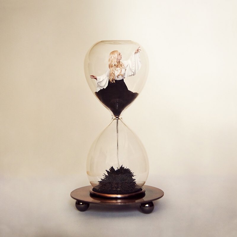 HopeLightImages's tweet photo. Time doesn’t stand still. Take advantage of the time you’ve been given. https://t.co/sUDewjzjiH