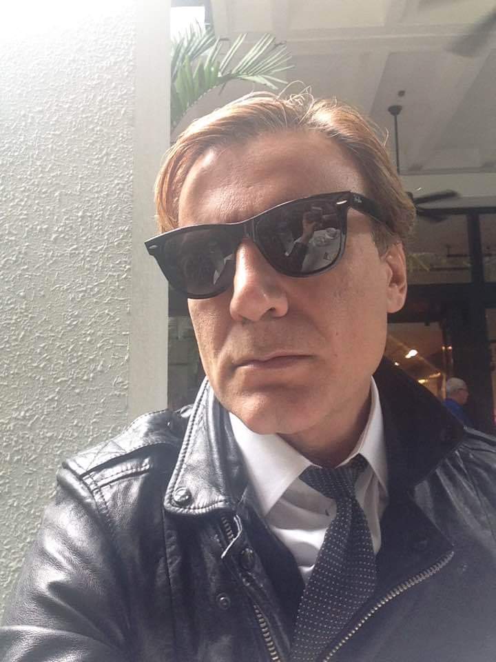 EarthSong57's tweet photo. Michael Jackson is alive now disguised as Jack crooner https://t.co/xOE1nGlWsw