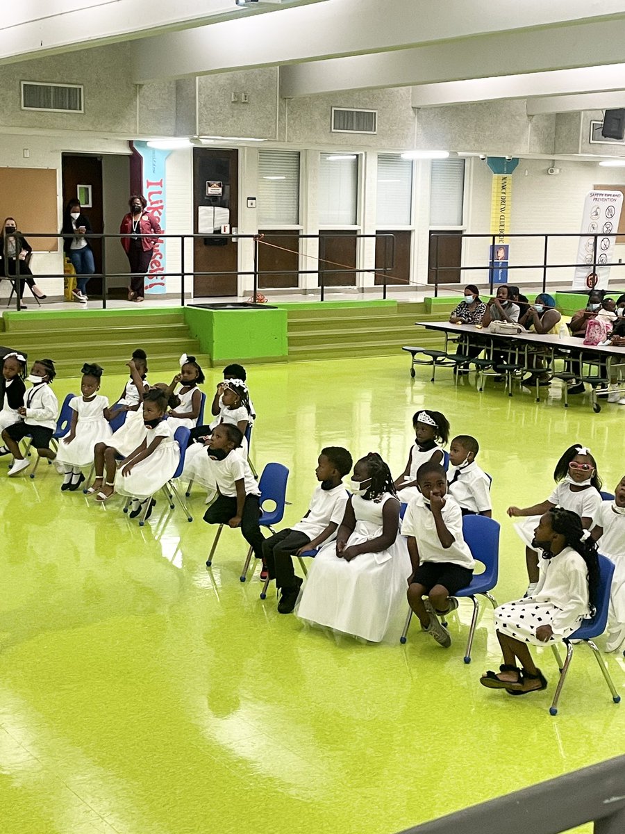 SEM_PBSA's tweet image. Kudos and shoutout to the Pre-K students @THES! You performed exceptionally today at your promotion ceremony. We are proud of YOU!
Welcome to kindergarten. #ChooseTHES #ChoosePurpose #WeLoveYou @JovanDM @NikkitaDW @MrsGrahamTHES