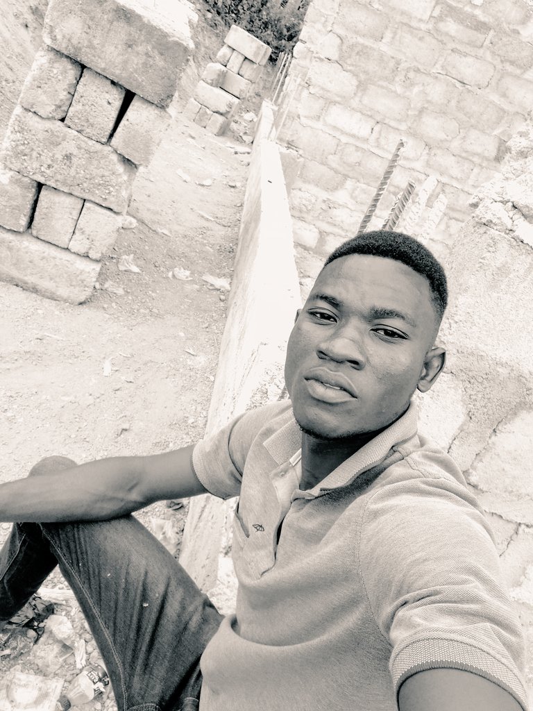 GodsonSlyder's tweet photo. Let the light shine over my hustle https://t.co/Xrf9yhZoGd