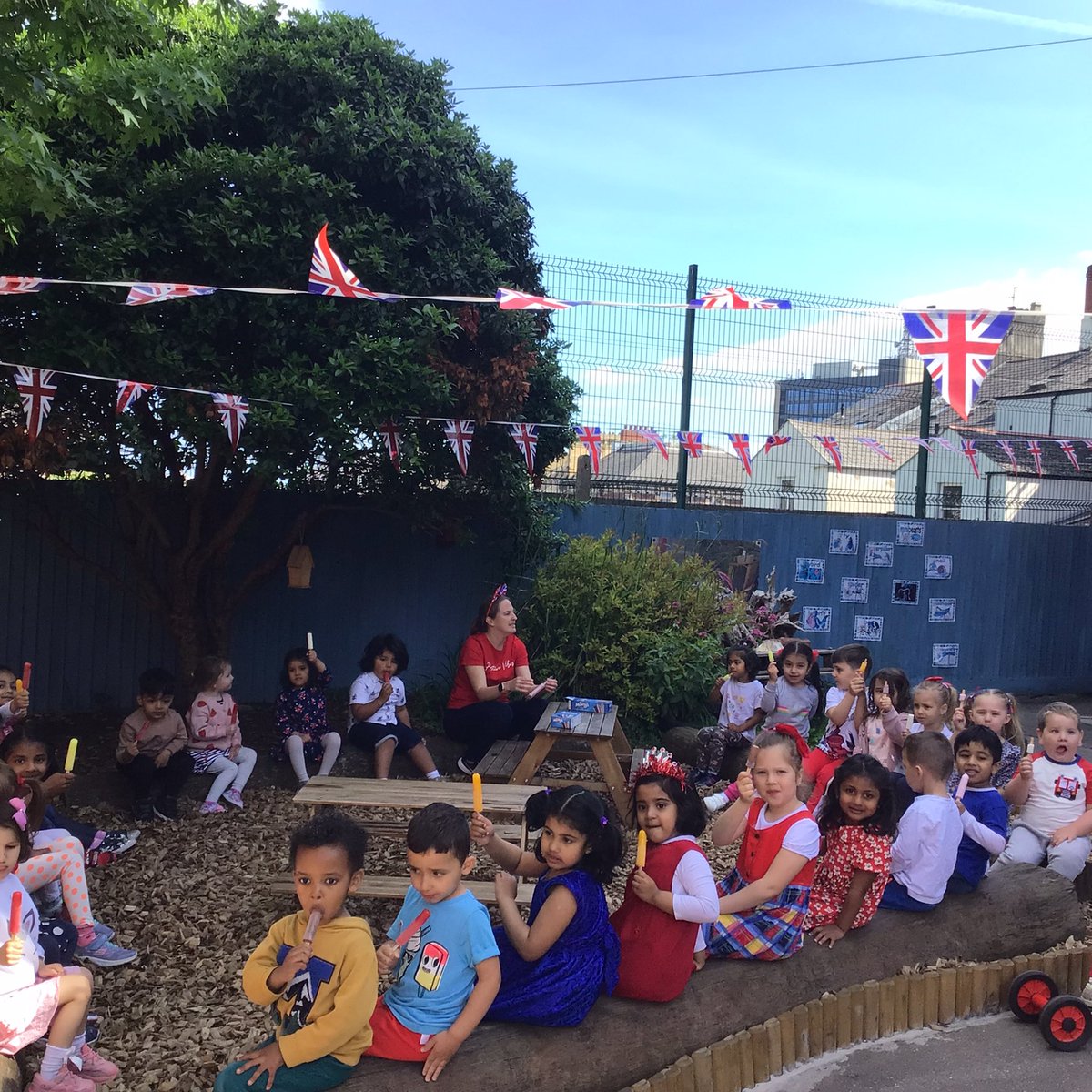 SWPSNursery's tweet photo. Enjoying our ice cream on Jubilee Day! Nursery AM. https://t.co/AkQIbCOClX