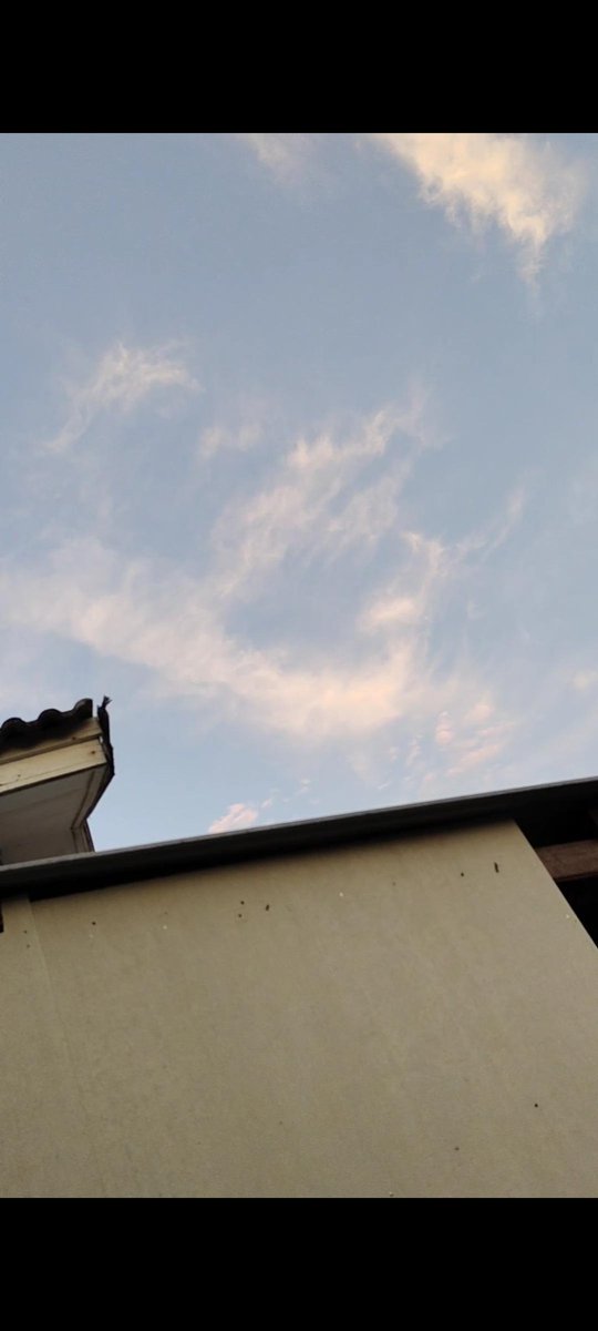 JohanSa40200360's tweet photo. Rekam awan besar https://t.co/3rKh2wd23C