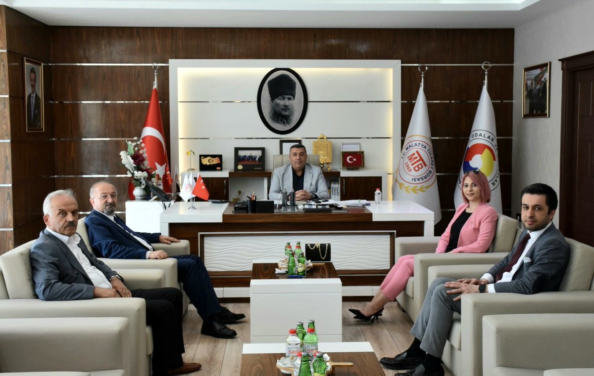 Sigorta Haftası münasebetiyle Malatya TSO Sigortacılık Meslek Komitesi Başkanı Serap Taşçı, Meclis Üyesi Mehmet Ayhan Altunok ve Genel Sekreter İbrahim Gökhan borsamızı ziyaret ettiler.

Tüm sigortacılarımızın Sigorta Haftasını kutlar, çalışmalarında kolaylıklar dilerim.