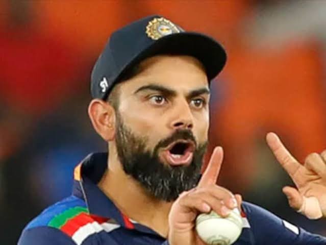 iyoushiii's tweet photo. Kya matlab trophy nhi de skte, uske liye 2 match or jeetna padega . 

#RCBvRR
#IPL2022 https://t.co/3U4PhBFgUk