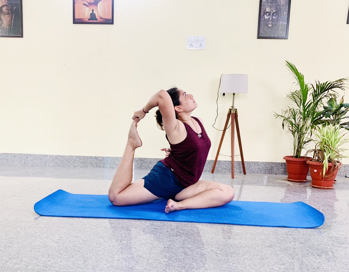 Jashaswinid's tweet photo. “Yoga is about clearing away whatever is in us that prevents our living in the most full and whole way.”  – Cybele Tomlinson

#yoga #fitness #FridayMotivation #FridayFitness #lifestyle #routine https://t.co/6lIRCyJJEQ