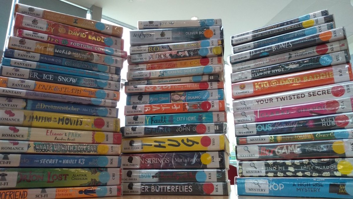 HollingworthLRC's tweet photo. A bumper crop of midweek #library returns!
This week our pupils are reading @lisaheathfield @alastair_ch @moontrug @cath_howe @kiran_mh @sharnajackson @jjelson35 @leftywritey @DianaUrban &amp; many more!
 #HAreads #greatschoollibraries #readingforpleasure #bookdroplife https://t.co/Y8FadzB03p