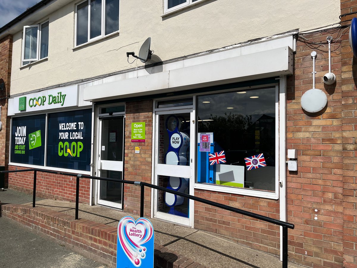 EPBusinessCrime's tweet photo. Visits today to the newly fitted East of England Coop stores in #Heybridge with enhanced security measures installed for greater staff safety.
Fantastic examples of what can be achieved to protect retail workforce.
@EoECoop #SecureProtectPrevent #prevention
@EPMaldon https://t.co/0Zen5rRBk8