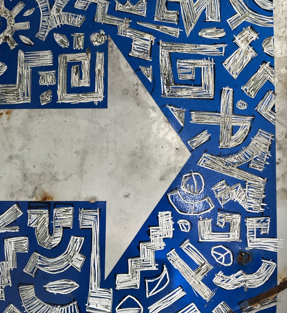xalphabadx's tweet photo. Latest work for upcoming group show at Sarinah Jakarta.
Scratchiti: A form of graffiti in which markings are etched into hard surfaces. #Alphabad https://t.co/dVmB3wH0Yf