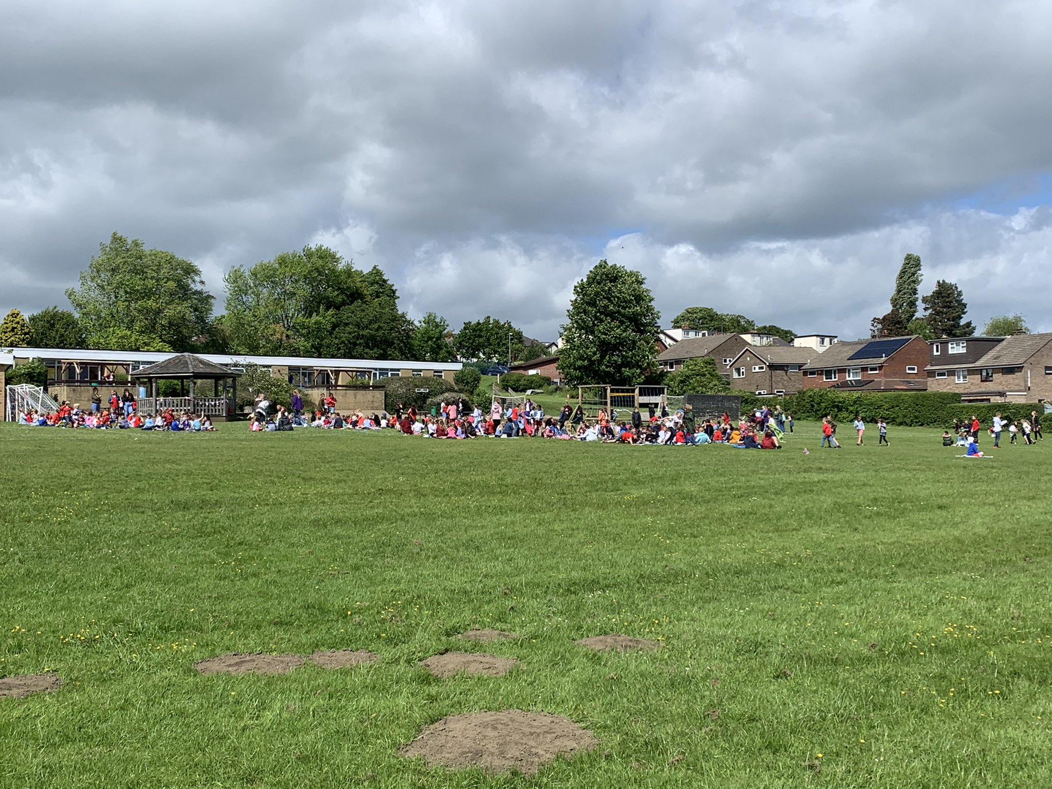 Horsforth Newlaithes Primary School (NewlaithesPS) / Twitter