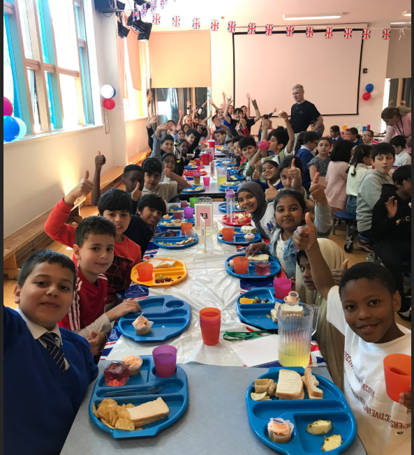 KSA_Primary's tweet photo. We’re all enjoying special tea parties for the Queen’s Jubilee today! #arkcelebrates https://t.co/0XtmH4PPwW