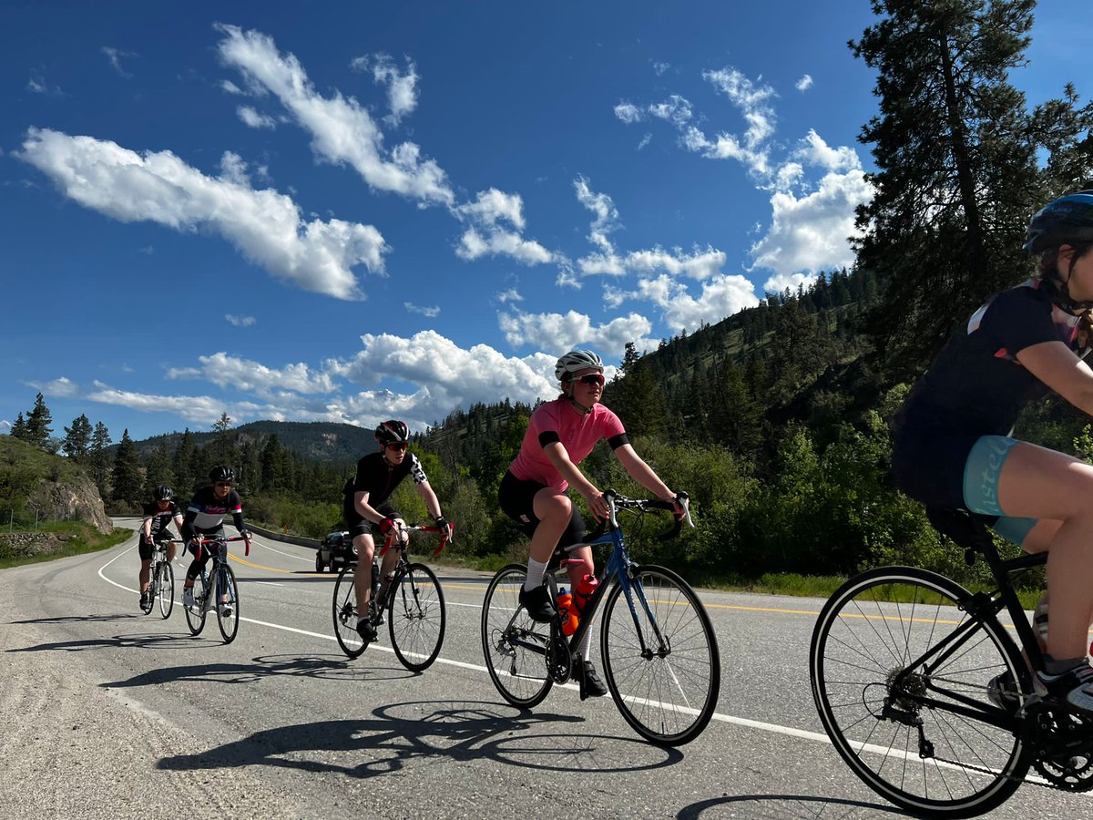 theolympicoval's tweet photo. Our ELITE ATHLETE PATHWAY skaters hitting the road again. Who wants to join them?
#training247
#TheFastestIceintheWorld
#HouseofIce
#BasecamptoGreatness
#SpeedSkating
#BladesofGlory
#LongTrack
#ShortTrack
#CanadasMedalFactory
#Hometo36OlympicMedals
#IceSoGreatYouJustCantWait https://t.co/jwvUs4NDiW