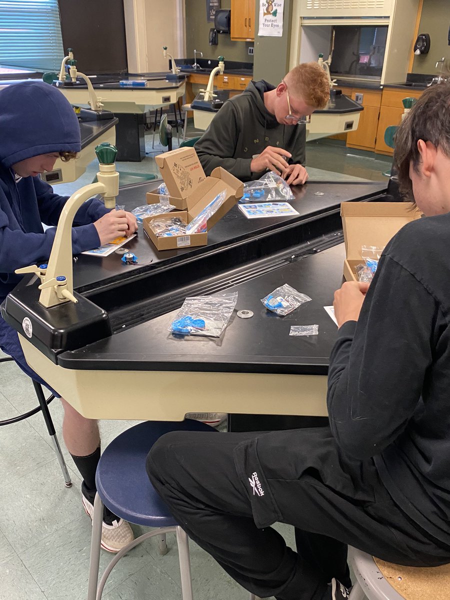 Mr_Fauci's tweet photo. Beginning to build our solar and wind powered cars ☀️🚘 #WeArePlainedge https://t.co/jiRVNkku0C