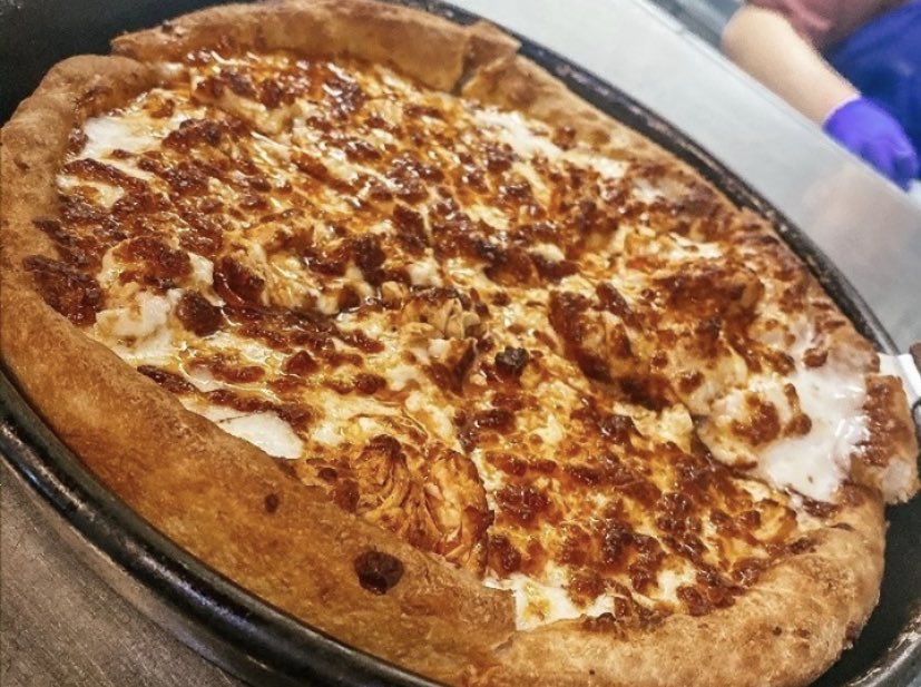 It’s Friday!! That means someone is going to win a FREE large one topping from Mister B’s for #FreePizzaFriday 🍕🍕 Hit that RT button and make sure you’re following for your chance to win.