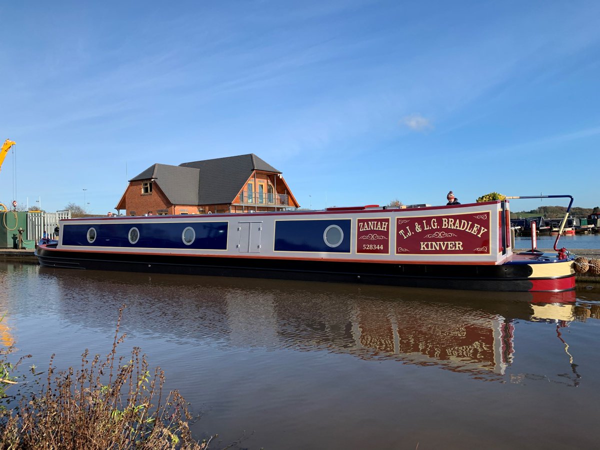 ortomarine's tweet photo. Our most traditional looking narrowboat to date, Zaniah, is a 58ft semi-trad parallel hybrid, which Trevor and Lesley have been happily cruising since November 2021.
#boatswithtech #parallelhybrid #narrowboat https://t.co/dFflEuLGCW