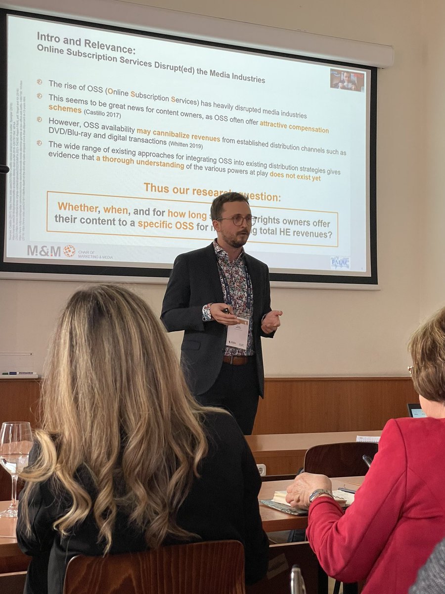The later the conference the more interesting the presentations! Ronny Behrens shows how to optimize your home entertainment revenues including offline sales and revenues from online streaming services. #emac2022 #marketingresearch