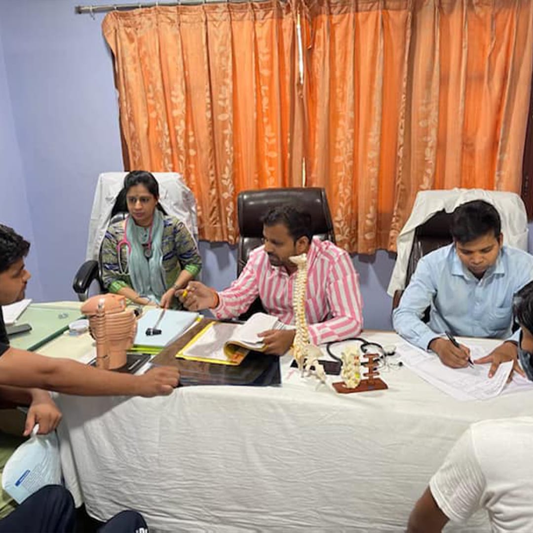 Bhaktivedanta_H's tweet photo. Bhaktivedanta Hospital Vrindavan successfully hosts the Mega Neuro Free Camp for the Brijwasi’s. The camp was conducted in the presence of Neurologist Dr Sandeep Chavan and their Neuroflux Neurology team.

#Neurocamp #neurologist #Vrindavan #medtwitter #bhaktivedantahospital https://t.co/CpD5R6Qtjt