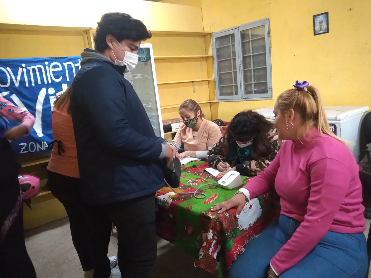 LusPucheta1's tweet photo. Se realizó control en el merendero arcoiris a los niños que concurren, dónde también se hizo control (T.A)  a los compañeros que trabajan en ese lugar.
#Secretariadesaludevitalrioja
#NosCuidamosEntreTodos 
#Movimientoevitalarioja 
#Cacholuna
  #Ley26529 
#LaSaludEsUnDerecho https://t.co/WkwCbGC0tu