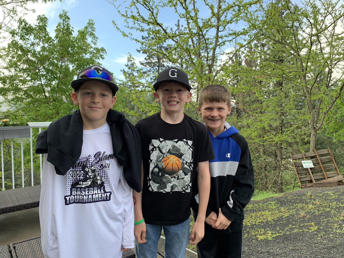 ScottyTondevold's tweet photo. These boys woke up early to go watch the defending National Champs (Georgia Gwinnett)…..good luck @CoachSheets3 @NAIAWorldSeries https://t.co/oE9tgXreSd