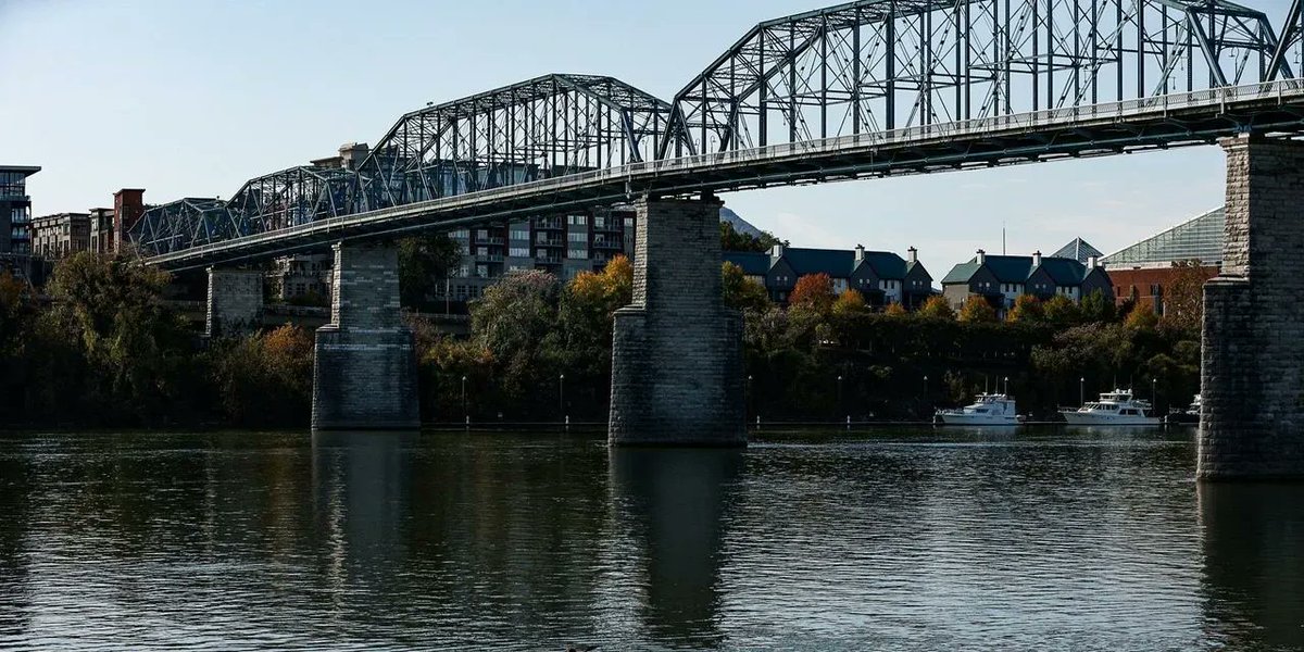 SteveCase's tweet photo. Chattanooga Finds Fresh Identity as a Tech, VC Hub https://t.co/roByG6m88F @WSJ: “Instead of reeling in ‘the whales,’ or big corporations, it’s now about creating an environment that appeals to individual talent.” #RiseOfRest https://t.co/aeZnWd2xpE