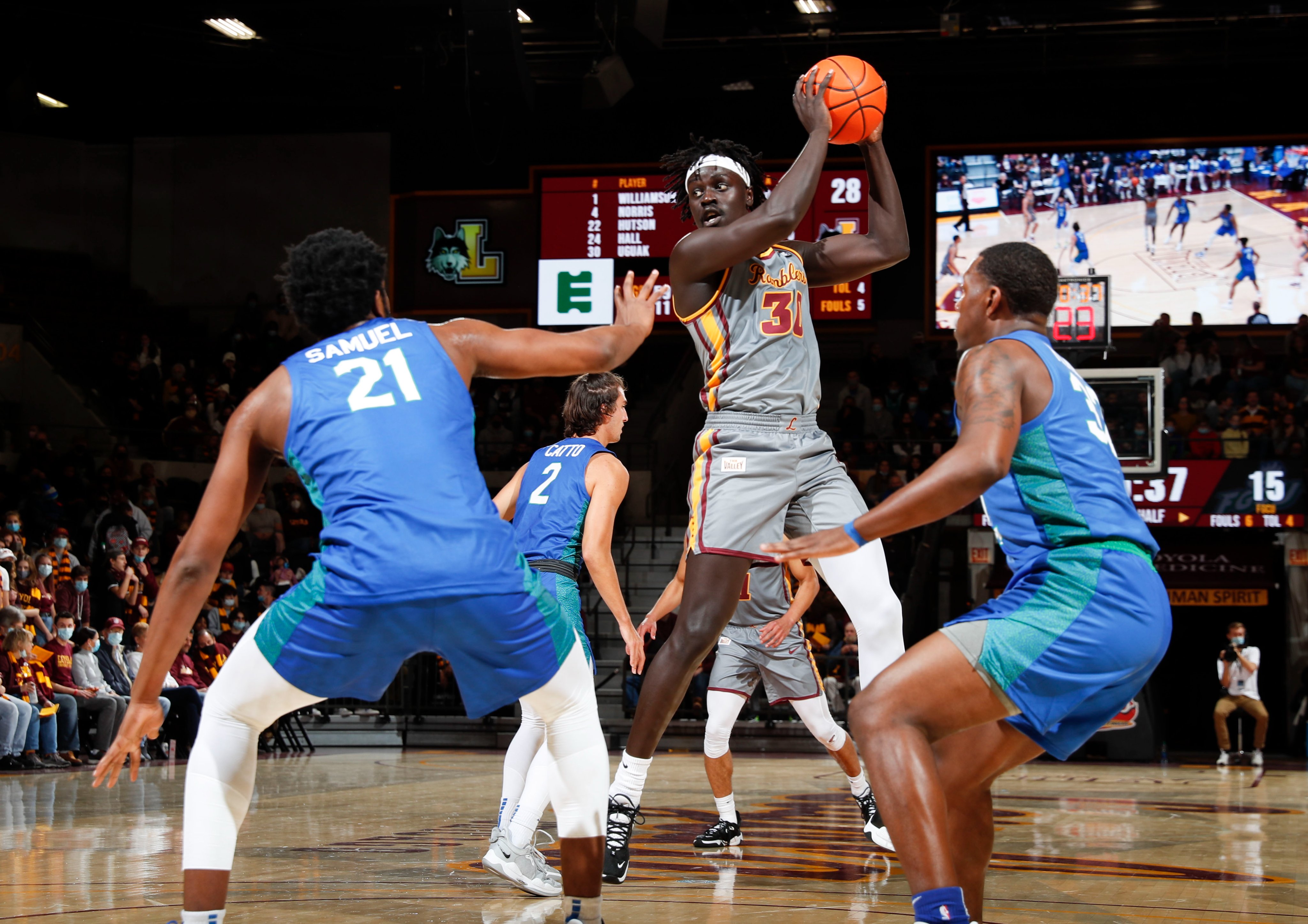 Loyola Men S Basketball Good Luck To Former Rambler Auguak3 As He Begins His Professional Career Tonight With The Ed Stingers Onwardlu T Co Wwusrxdbhm Twitter