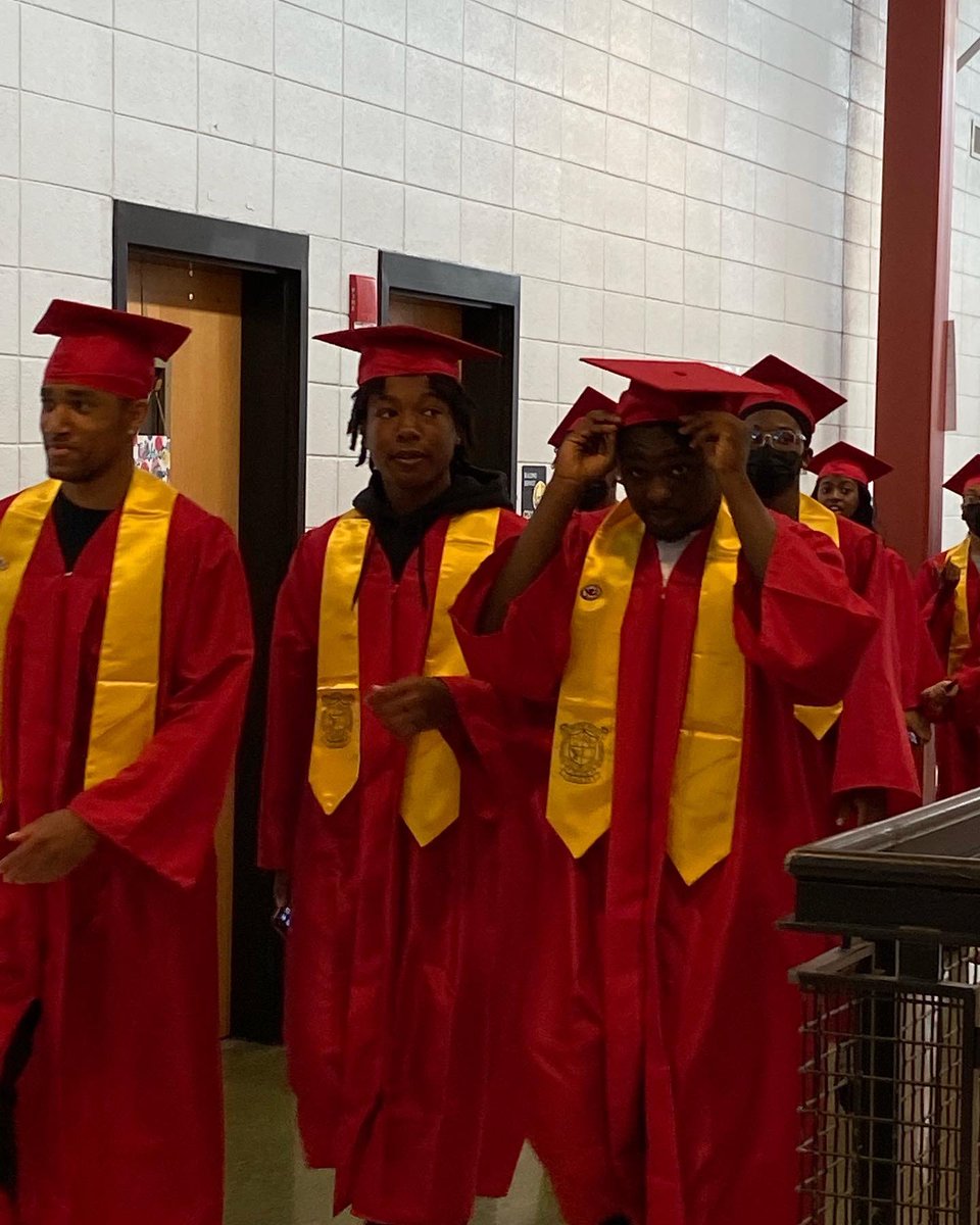 Davis Middle School tweet media