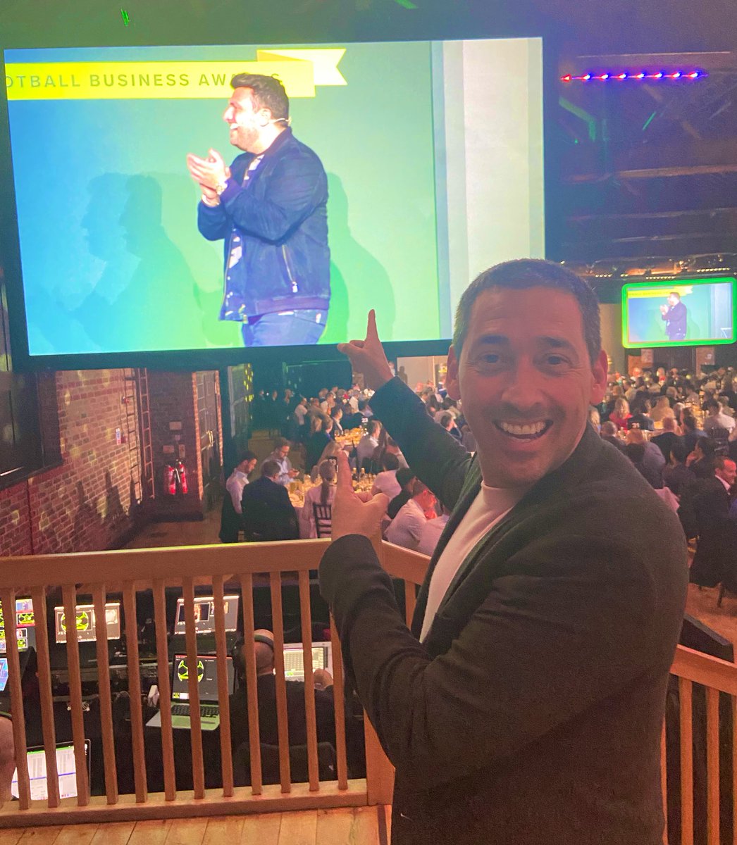 Here's host <a href="/ColinMurray/">colin murray</a> gobsmacked by the <a href="/DNAmindreaders/">DNA Mindreaders</a> !

🔴I wonder if they’ll tell him tomorrow’s Champions League result!

#FBA22
