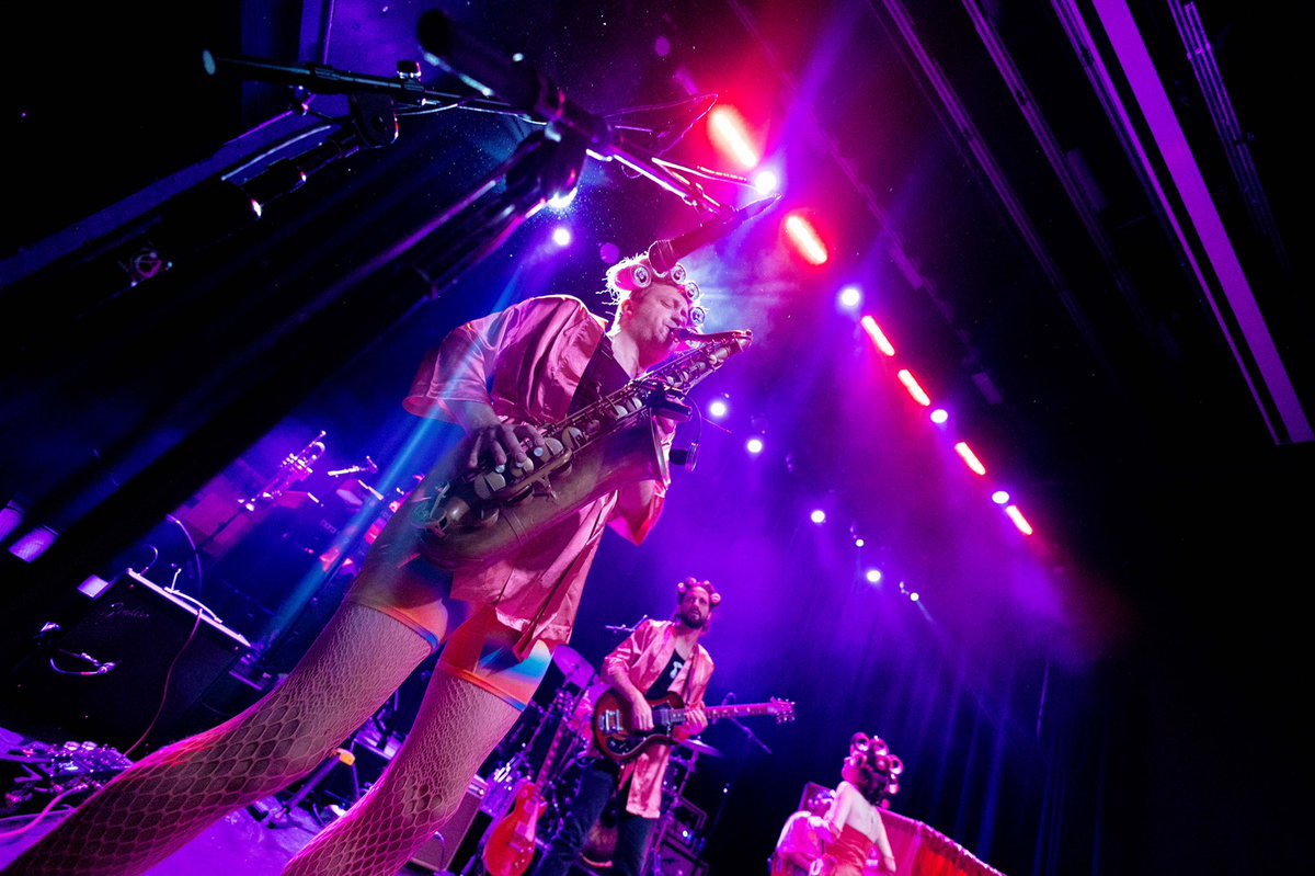 Friday vibes ❤️

@_b0yfri3nd_ x <a href="/therevivalists/">The Revivalists</a> 
04.28.2022

📸: <a href="/WhitnessThis/">_Wh|+n€$_+h|$™</a>