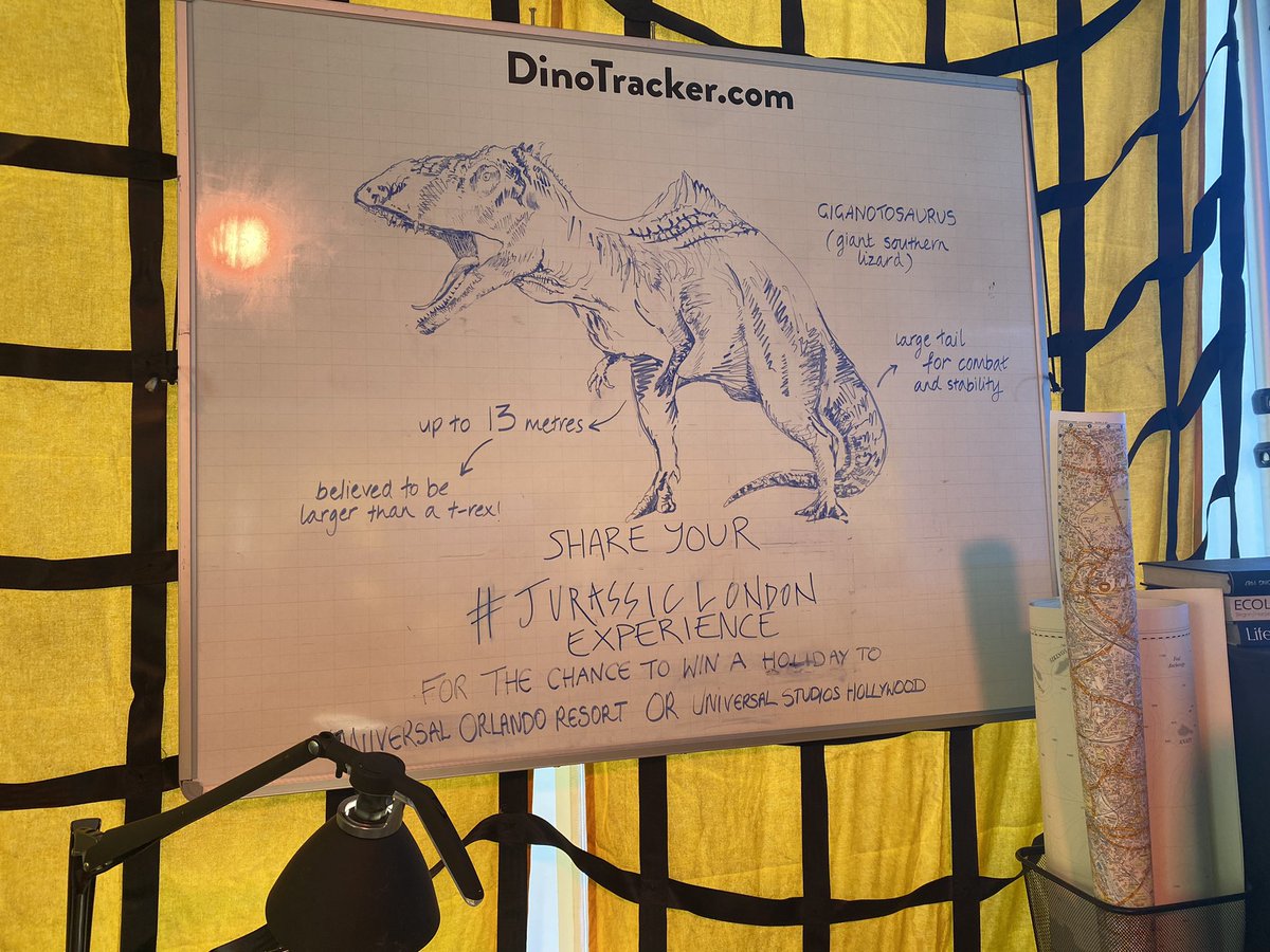 MGregzz's tweet photo. Great time at #JurassicLondon even met a real dinosaur!! https://t.co/Zfw3LyVHDg