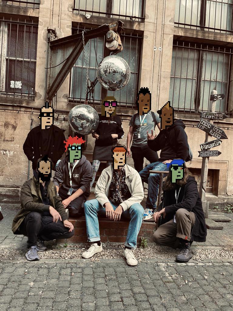 ross_dallbricht's tweet photo. Haha ... what a great time we had @NFTBERLINteam 
Thanks punks 🍻  
@Tschuuuuly @_Raster_Eyes_ @nessnissla @sted_eth @AaruCrypto @Vin1penny @miguelfaus 

#NFTCommunity #Berlin https://t.co/yrjCGRW1Qk