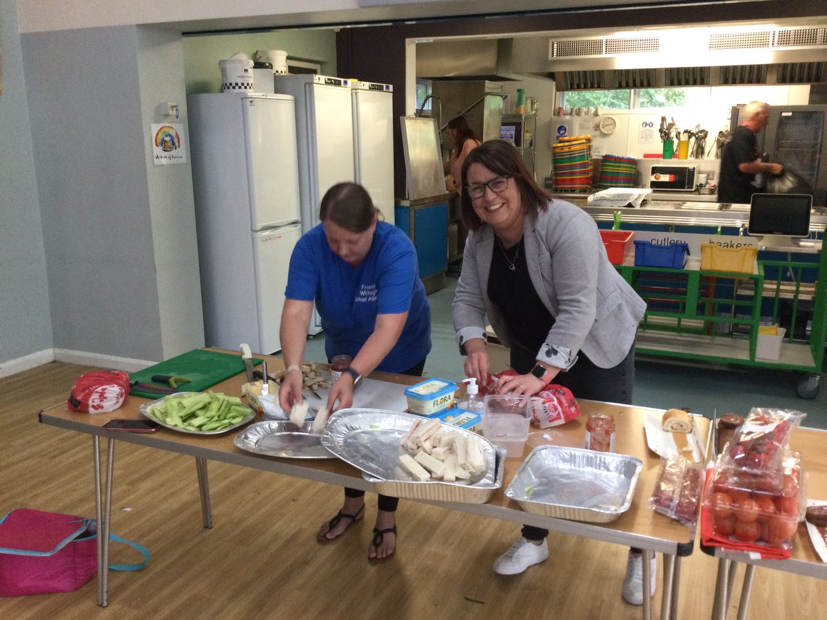 WhitegateElm tweet media