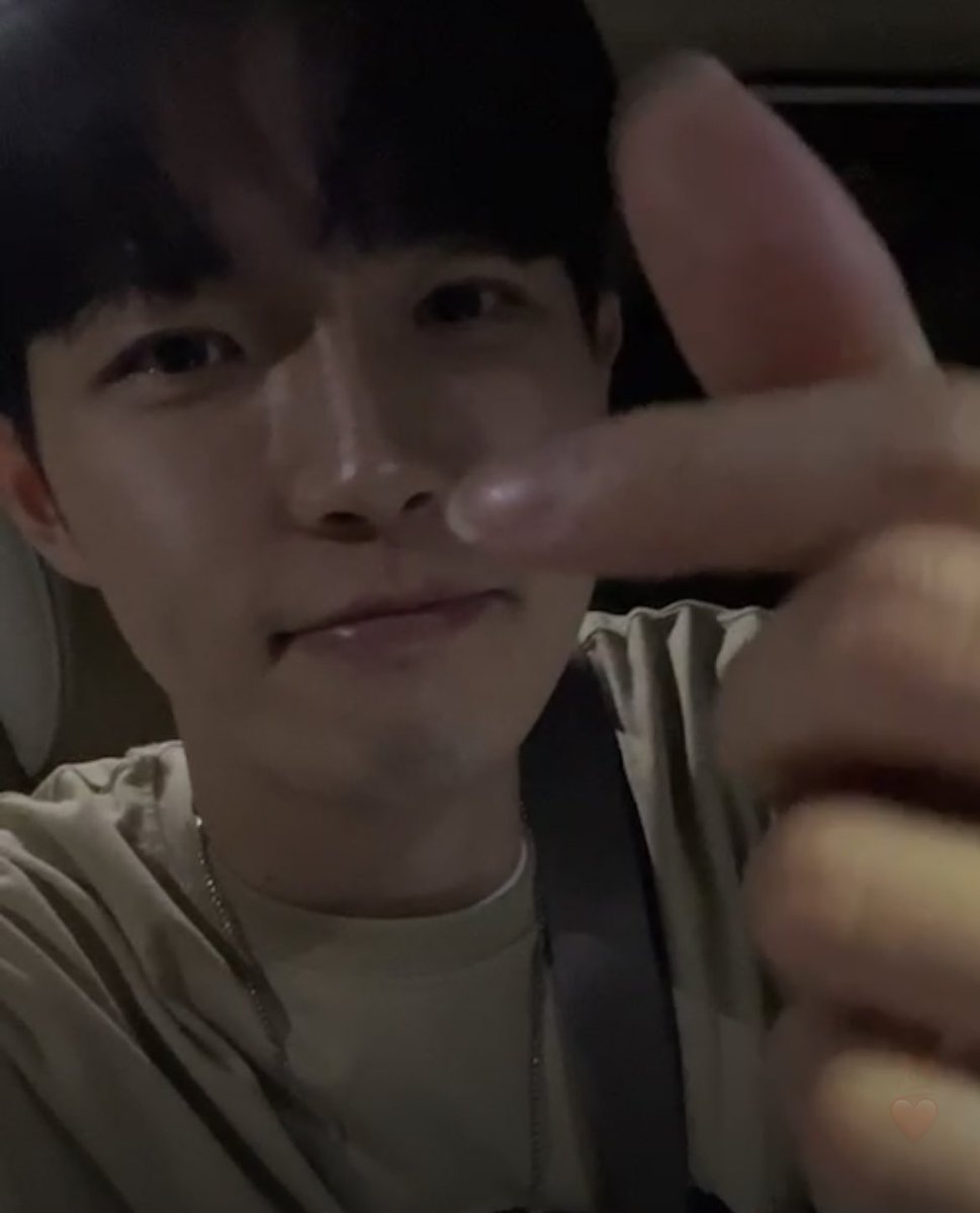 와 얼굴 쥐리는데~~ㅋ